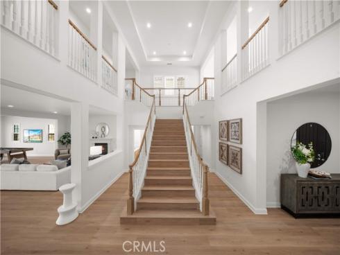 221  Clear Fls  , Irvine, CA