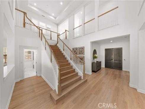 221  Clear Fls  , Irvine, CA