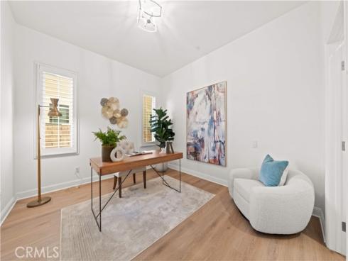 221  Clear Fls  , Irvine, CA