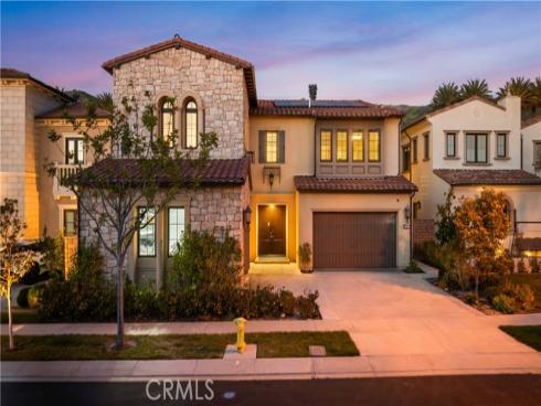 221  Clear Fls  , Irvine, CA