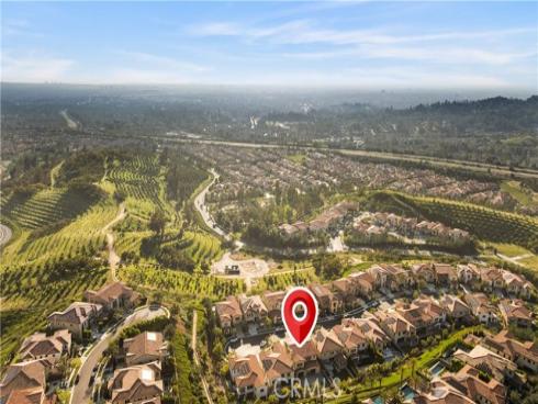 221  Clear Fls  , Irvine, CA