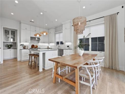 103  Vigna  , Irvine, CA