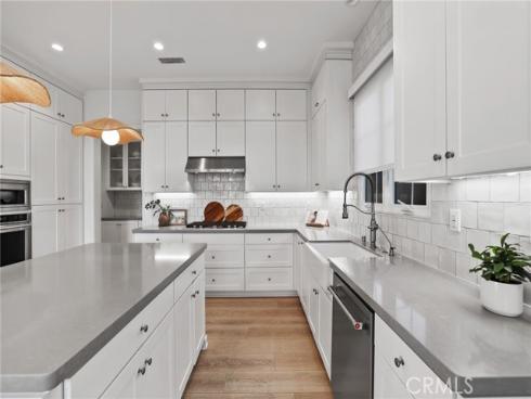 103  Vigna  , Irvine, CA