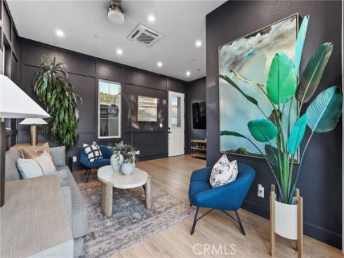 103  Vigna  , Irvine, CA