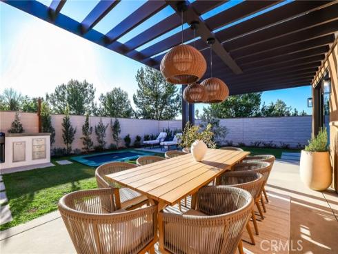 103  Vigna  , Irvine, CA