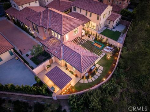 103  Vigna  , Irvine, CA