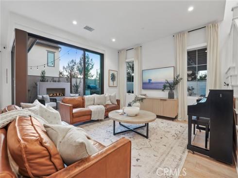 103  Vigna  , Irvine, CA