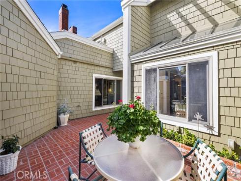 23  Rainbow Falls  , Irvine, CA