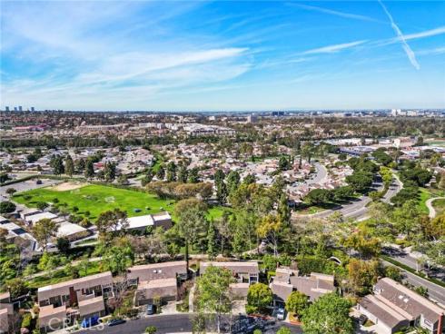 23  Rainbow Falls  , Irvine, CA