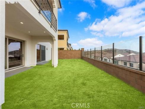 118  Sunnybank  , Irvine, CA