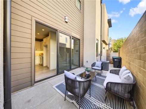 715  Beacon  , Irvine, CA