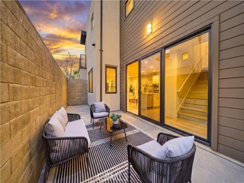 715  Beacon  , Irvine, CA