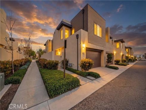 715  Beacon  , Irvine, CA