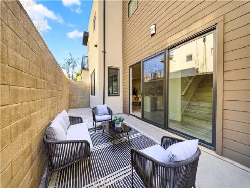 715  Beacon  , Irvine, CA