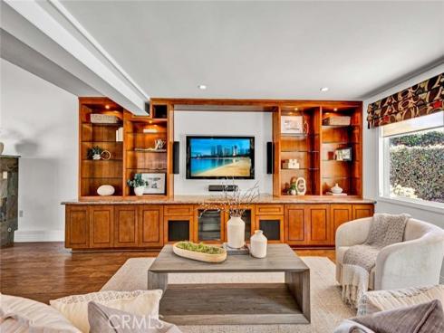 25  Bennington  , Irvine, CA