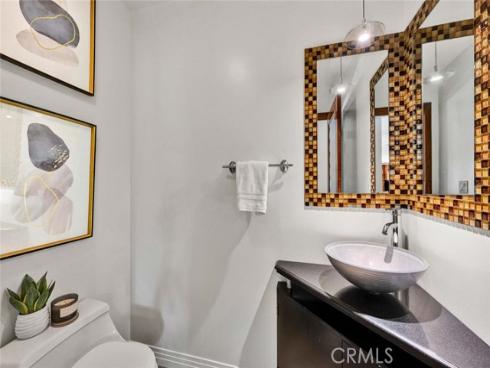 25  Bennington  , Irvine, CA