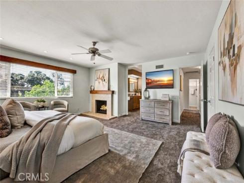 25  Bennington  , Irvine, CA