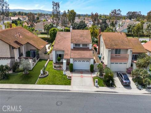 25  Bennington  , Irvine, CA