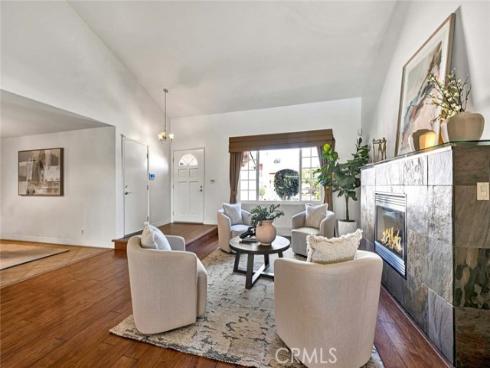 25  Bennington  , Irvine, CA