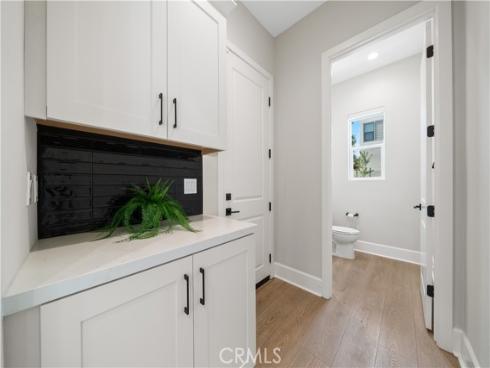 271  Merit  , Irvine, CA