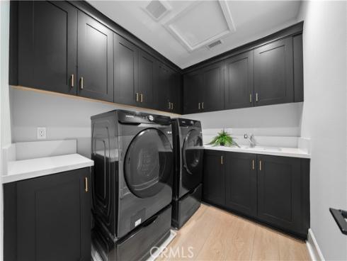 271  Merit  , Irvine, CA