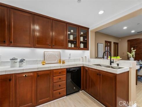 195  Lockford  , Irvine, CA