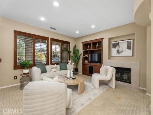 195  Lockford  , Irvine, CA