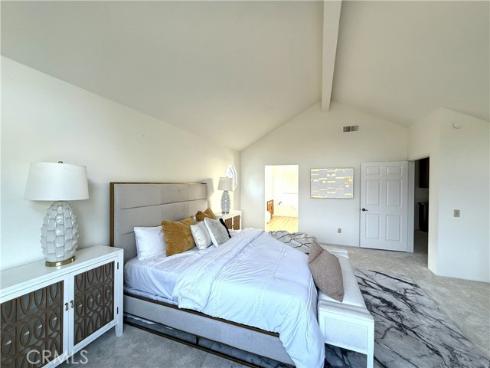 18  Decente  , Irvine, CA