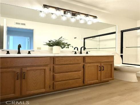 18  Decente  , Irvine, CA