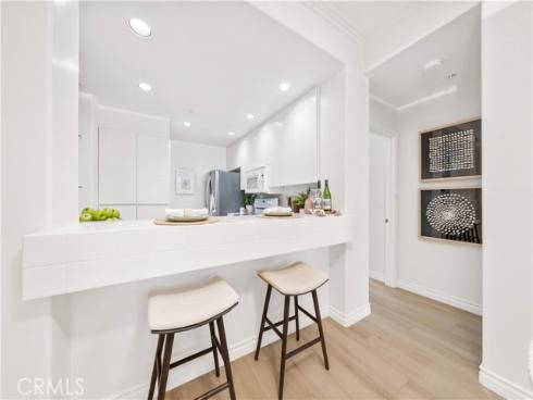 2233  Martin  204 , Irvine, CA