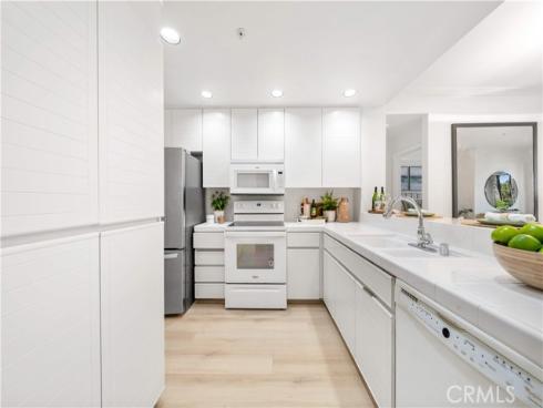 2233  Martin  204 , Irvine, CA