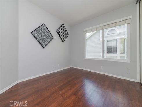 83 Huntington 278 , Irvine, CA