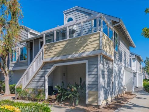 83 Huntington 278 , Irvine, CA