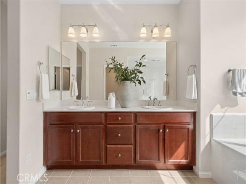 101  Newington  , Irvine, CA