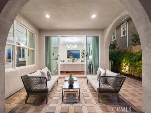 101  Newington  , Irvine, CA