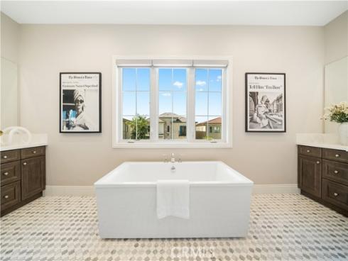 57  Kite  , Irvine, CA