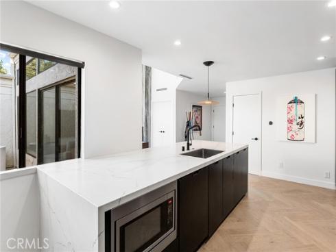 45  Morena  , Irvine, CA