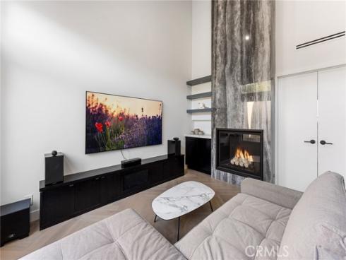 45  Morena  , Irvine, CA