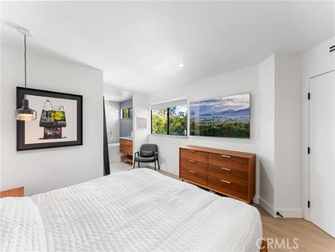 45  Morena  , Irvine, CA