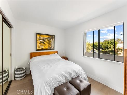 45  Morena  , Irvine, CA