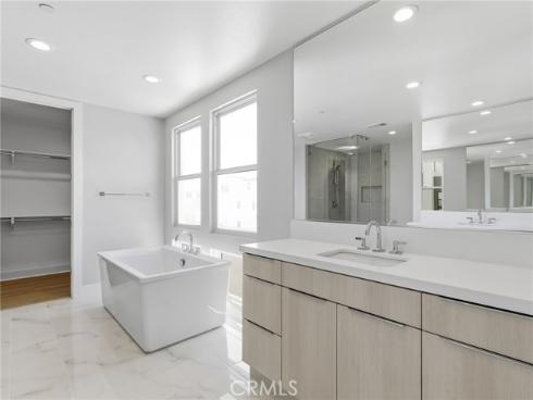 140  Creation  , Irvine, CA