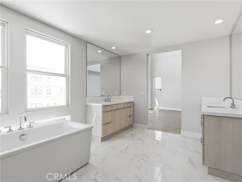 140  Creation  , Irvine, CA