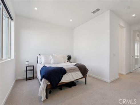 337  Placemark  , Irvine, CA