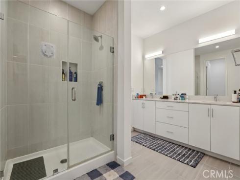 337  Placemark  , Irvine, CA