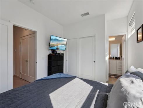 337  Placemark  , Irvine, CA