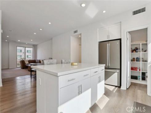 337  Placemark  , Irvine, CA