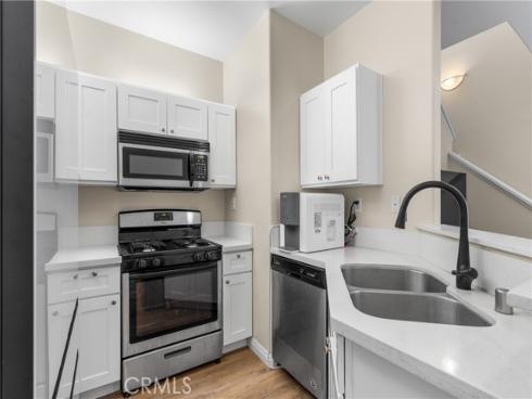 311  Falcon Creek  , Irvine, CA