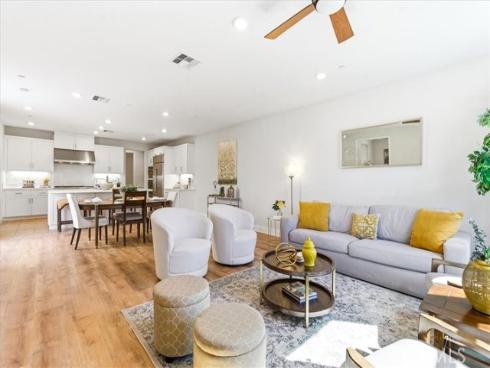 138  Chorus  , Irvine, CA