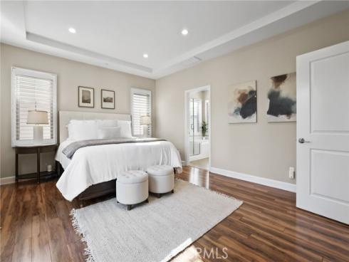 79  Thornapple  , Irvine, CA