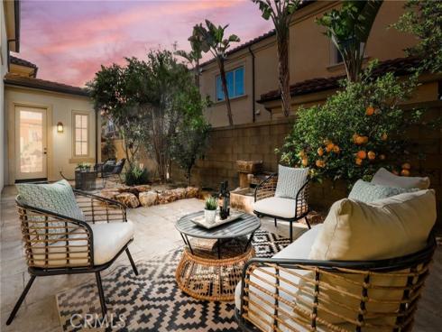 79  Thornapple  , Irvine, CA